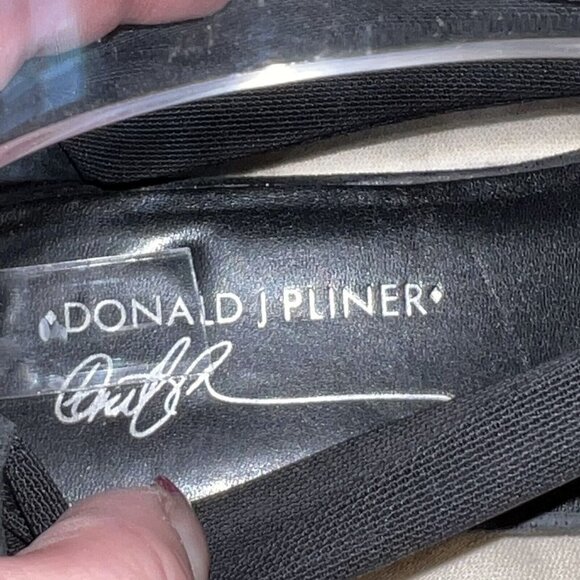 Donald Pliner Woman Black Suede Flats Size 8 Twist Front Stretch Straps D’Orsay - Picture 8 of 9